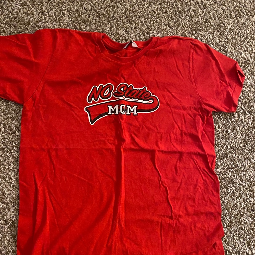 NC State Mom shirt